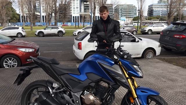 Review Honda CB 300 F Twister