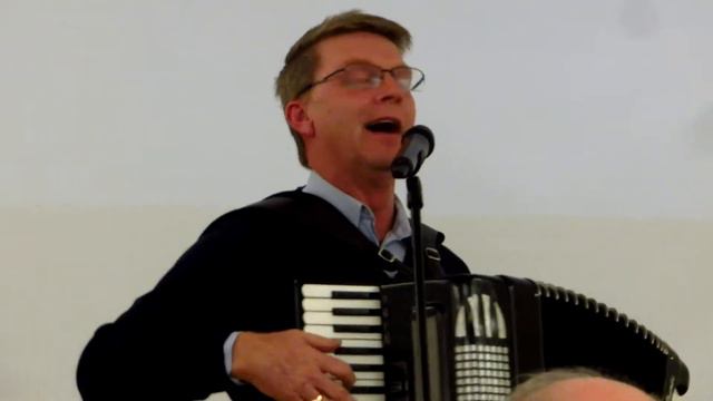 Karl Erik sjunger смотреть онлайн
