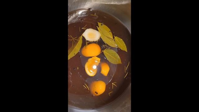Мариновали в рассоле нашу индюшку 24 часа. Рецепт #благодарение смотреть онлайн