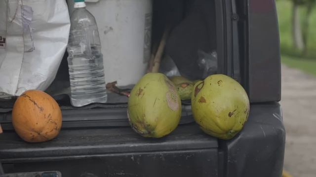 What Can $10 Get in GUAM? (expensive island) смотреть онлайн