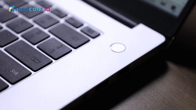 Review Laptop 15 inci Huawei MateBook D15 смотреть онлайн