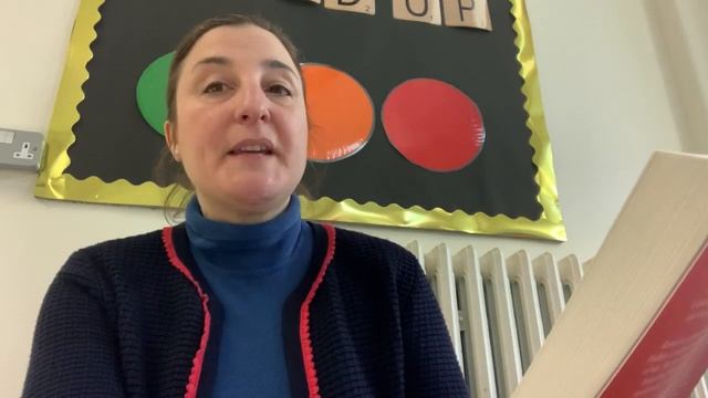 'Across The Nightingale Floor' read by Mrs Greaves смотреть онлайн