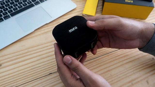 MIFA A1 HD Bluetooth Speaker Unboxing With Sound Test смотреть онлайн