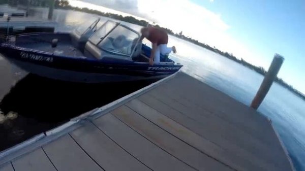 Tracker Pro-Guide V16WT