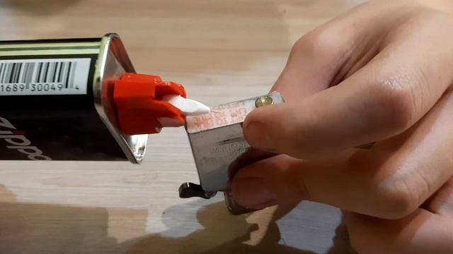 Как заправлять бензинувую зажигалку Zippo смотреть онлайн