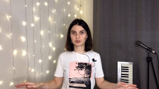 Развитие МУЗЫКАЛЬНОГО слуха. Как попадать в ноты? смотреть онлайн