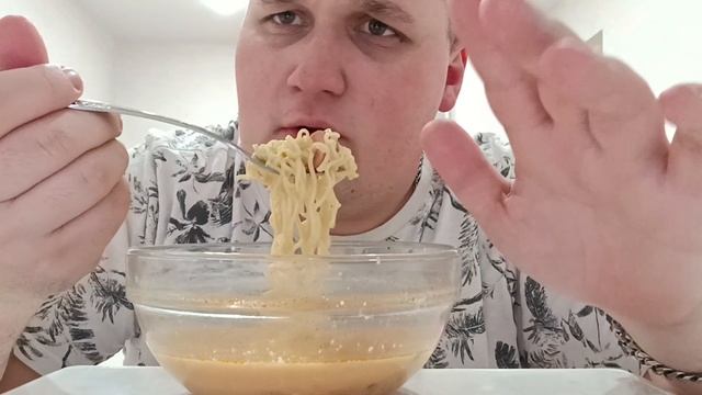 МУКБАНГ Доширак с сосисками / НОЧНОЙ ОБЖОР / MUKBANG DOSHIRAK