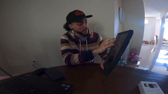 STM DUX SHELL for iPad Pro 12.9 4th gen with magic keyboard смотреть онлайн