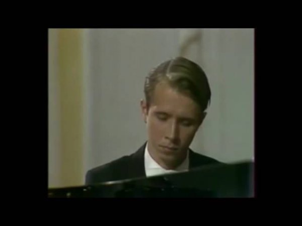 Shostakovich - Prelude and Fugue In B-Flat Major. Mikhail Pletnev. 1978