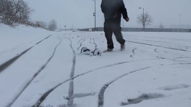 Зимние катания на гироскутере (мини сегвее) по снегу смотреть онлайн