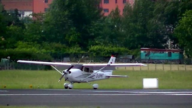 Hard and bouncy landing - Cessna C172 SP - Florence airport (HD) смотреть онлайн