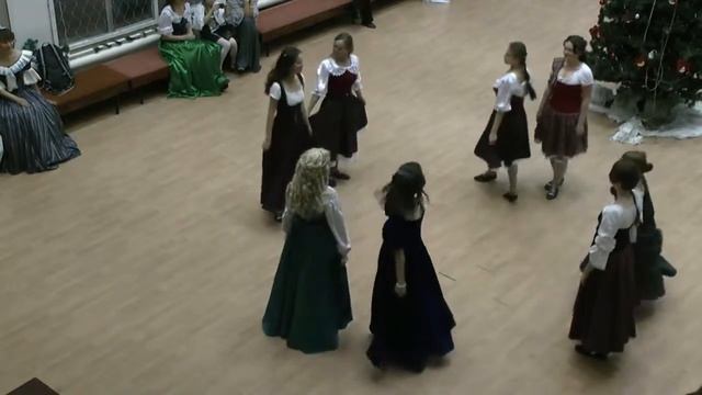 Выступление шотландцев. Часть 2. Рождественский бал "Алмазные подвески" смотреть онлайн