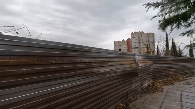 Алушта 25 11 22г. По улицам города - 4 МКР/Храм Святых Царственных Страстотерпцев/Новостройки/Крым. смотреть онлайн