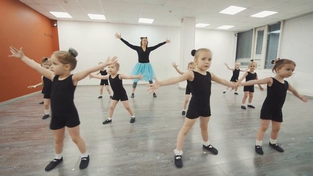 Хореография 3-4 года (Дарья Маргания) смотреть онлайн