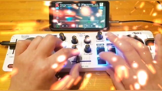 ?HERCULES DJ CONTROL MIX - My second mix attempt / Techno Jam on Smartphone смотреть онлайн