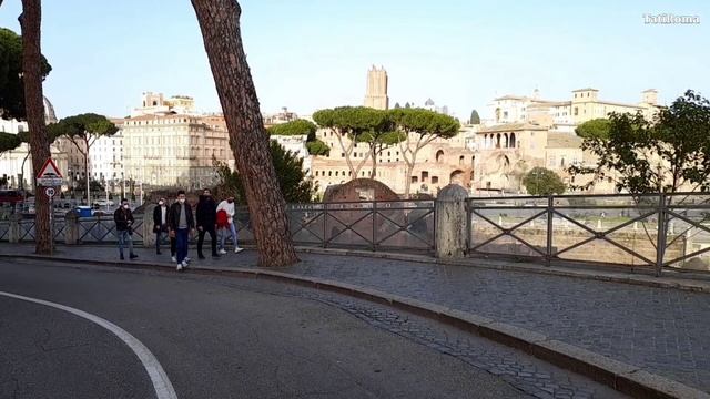 Прогулка по Риму с интересными историями о Вечном городе. Много интересного в одном видео смотреть онлайн