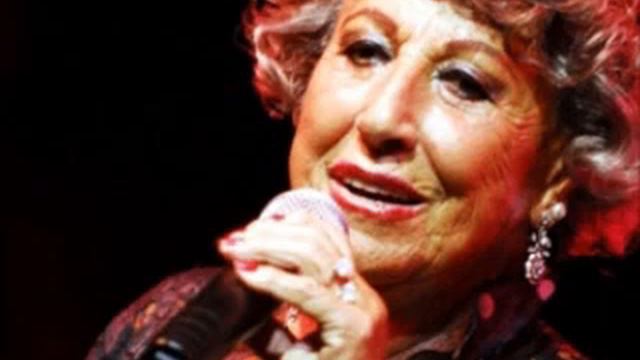 Müzeyyen Senar - Sen Beni Bir Buseye Ettin Feda смотреть онлайн