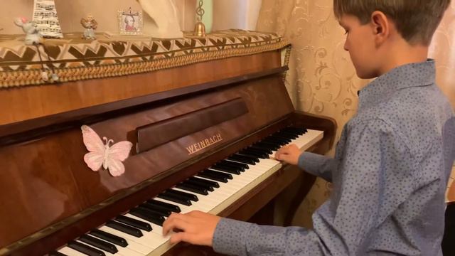 SOFT MOZART Winter Recital 2020-2021 Andrey (8) plays Гамма До мажор в расходящемся движении смотреть онлайн