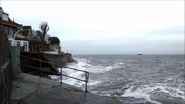 ПОХОЖЕ, ЧТО ЭТОТ ОСТРОВ СКОРО УЙДЕТ ПОД ВОДУ смотреть онлайн