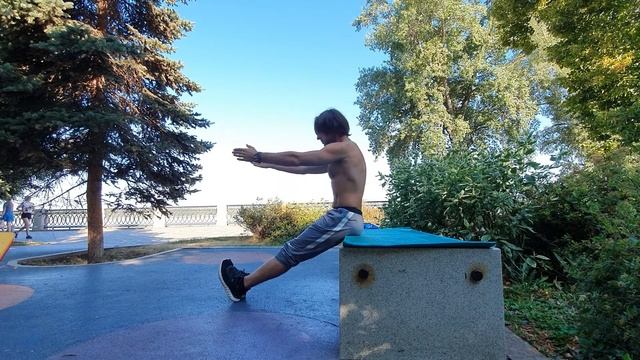 6-ти минутный комплекс пилатес: динамическая стабилизация лопаток, работа мышц живота, ТБС и спины смотреть онлайн