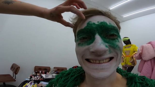 Показ Данилы Полякова в Галерее "ЗДЕСЬ НА ТАГАНКЕ" смотреть онлайн