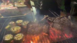 Жарим говяжий стейк на мангале. Рибай. Говяжий край.