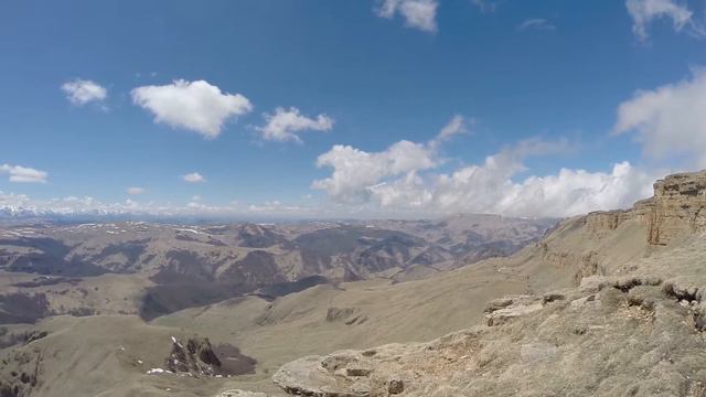 Плато Бермамыт, Амфитеатр, Два Монаха - обзорное видео смотреть онлайн