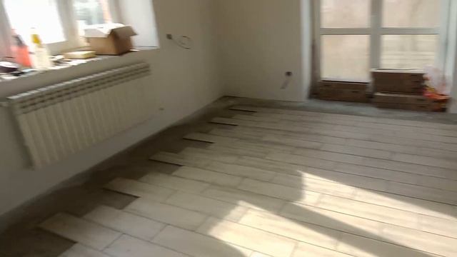 Уложили керамогранит на пол без подрезки. смотреть онлайн