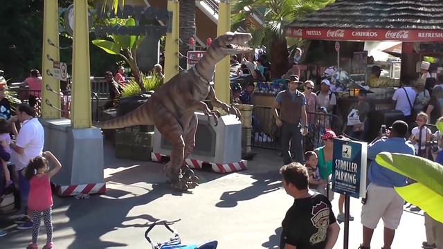Universal Studios Hollywood: Halloween, Harry Potter, Mystery Construction & More! (7/2415) смотреть онлайн