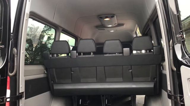 Mercedes Benz Sprinter Bus at LimoGuy.ca - Front Facing 14 Passanger. смотреть онлайн