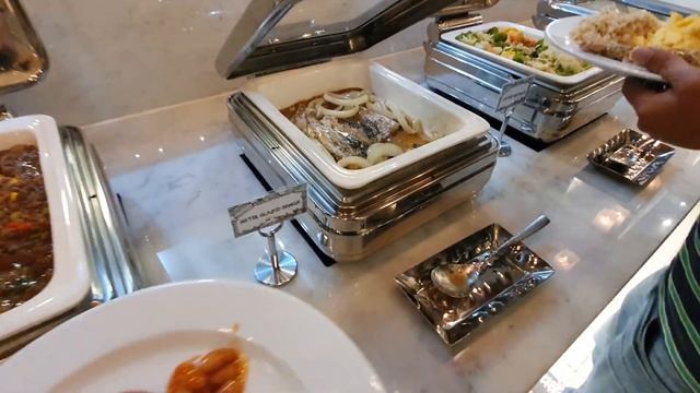 595 php Breakfast Buffet!!! Abaca Baking Company Citadines (Baseline) смотреть онлайн