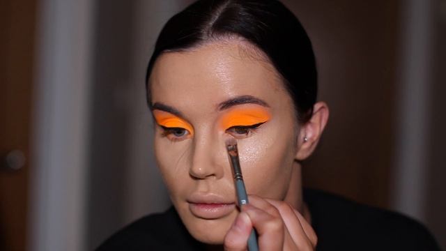 Matte Neon Orange Makeup & Winged Out Liner Ft OPV Beauty смотреть онлайн
