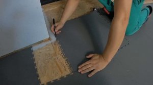 Напольное покрытие. Модульная ПВХ плитка. Мастерская строительство обустройство.