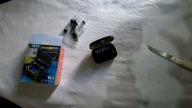 UNBOXING NEW M10 GAMING MODE V5.3 EARBUDS WITH POWERBANK FOR MOBILE CHARGNG | 4 HOURS BATTERY BACKU смотреть онлайн