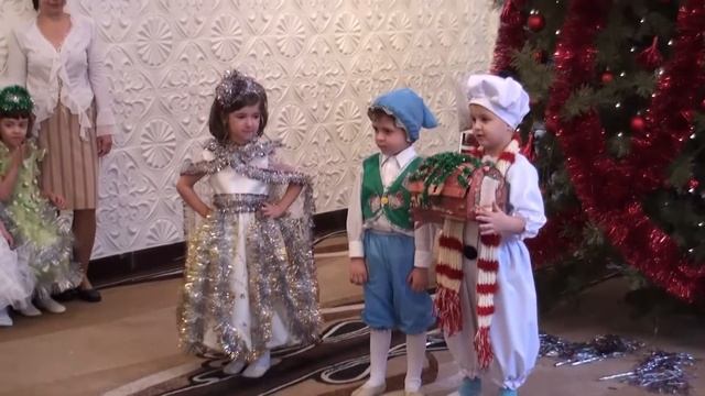 Красный Луч. Детский сад "Аленушка" Новый год 2011 смотреть онлайн