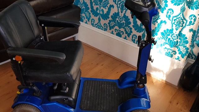 Mobility Scooter Beeping Noise смотреть онлайн