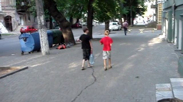 Смотреть всем !!! Это центр Одессы 12.07.2015 года. ул. Троицкая 37. Часть 2. смотреть онлайн