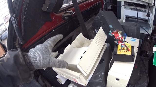 Купил кучу офисной и компьютерной техники на металлолом. Разобрал красный холодильник! смотреть онлайн