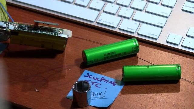 DIY: Repairing a 15 Year Old Computer Laptop Battery for Free! Create a Replacement! смотреть онлайн
