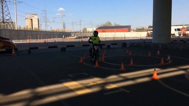 Маневрирование на мотоплощадке смотреть онлайн