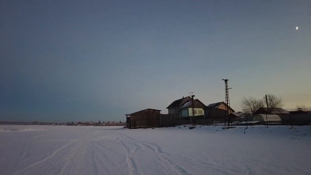 Фитнес-браслет напомнил мне о прогулке и я пошла гулять смотреть онлайн