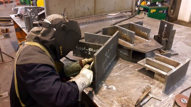 СВАРЩИК В ПОЛЬШЕ, РАБОТА В ПОЛЬШЕ, Сварка полуавтоматом, Ижаковский Виталий смотреть онлайн