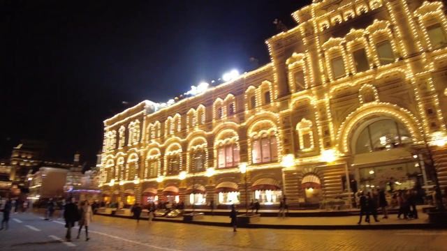11_Moscow, Russia: from Zaryadye Park, past St. Basil's Cathedral through Red Square to Nikolskaya смотреть онлайн