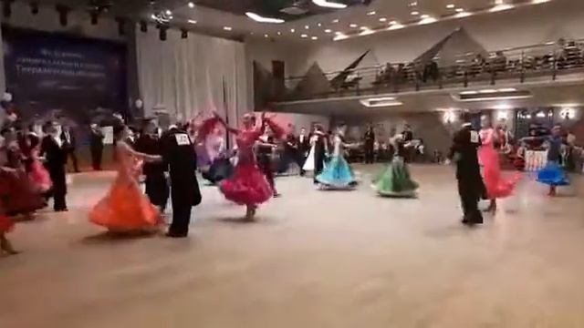 1/2 финала Юниоры -2 до Д класса Европейская программа - Виват, Екатеринбург смотреть онлайн