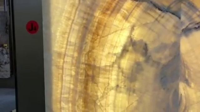 Оникс с подсветкой. Камень Оникс. Слэб Оникса. Панель из Оникса с подсветкой. ONYX, ZAPILINI смотреть онлайн