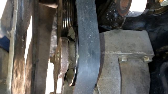 Como Va La Banda De Accesorios De La Ford Courier Y Fiesta Ikon Sin Dirección Hidráulica Y AC