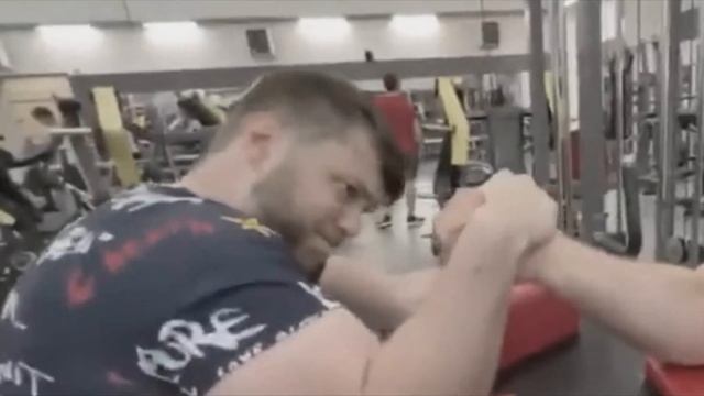 Озон vs Симонов новое противостояние.... смотреть онлайн
