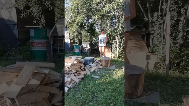 Заготовка дров на даче. Дачный фитнес. Дачная жизнь. смотреть онлайн