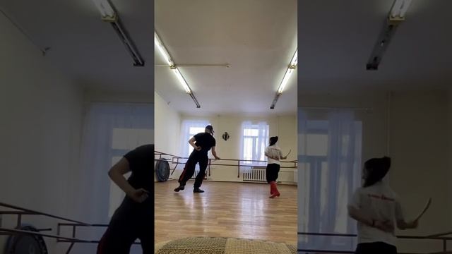 Екатерина Соколуха Фланкировка шашками #фланкировка #фланкировка_шашкой #казачество #казаки смотреть онлайн