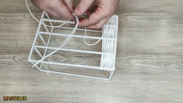 Я УВИДЕЛ ЭТО В МАГАЗИНЕ ЗА БОЛЬШИЕ ДЕНЬГИ! А СДЕЛАЛ СВОИМИ РУКАМИ ЗА КОПЕЙКИ ИЗ ШНУРА И ПАЛОЧЕК DIY смотреть онлайн